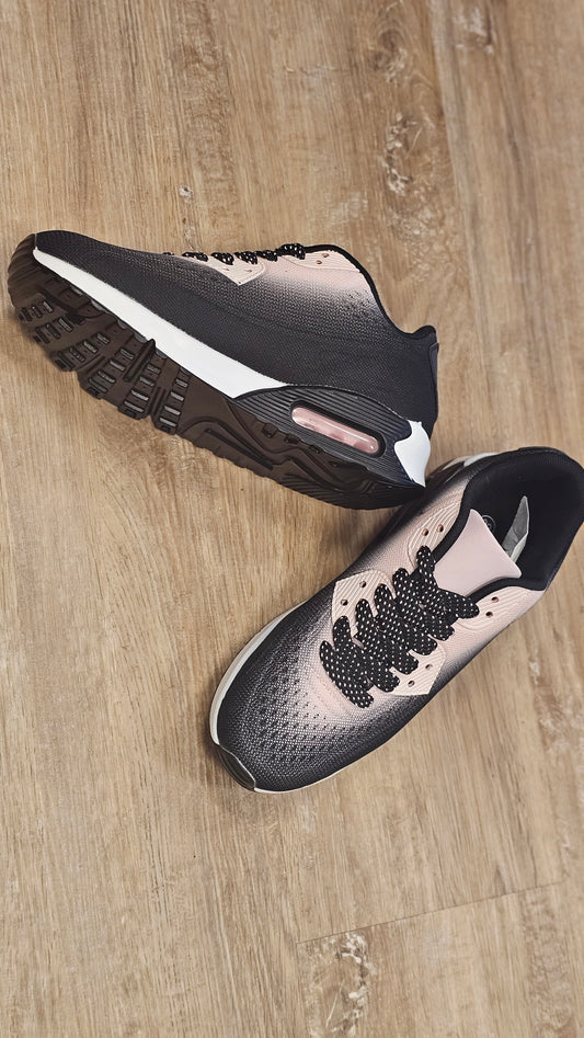 Rose Black Sneaker